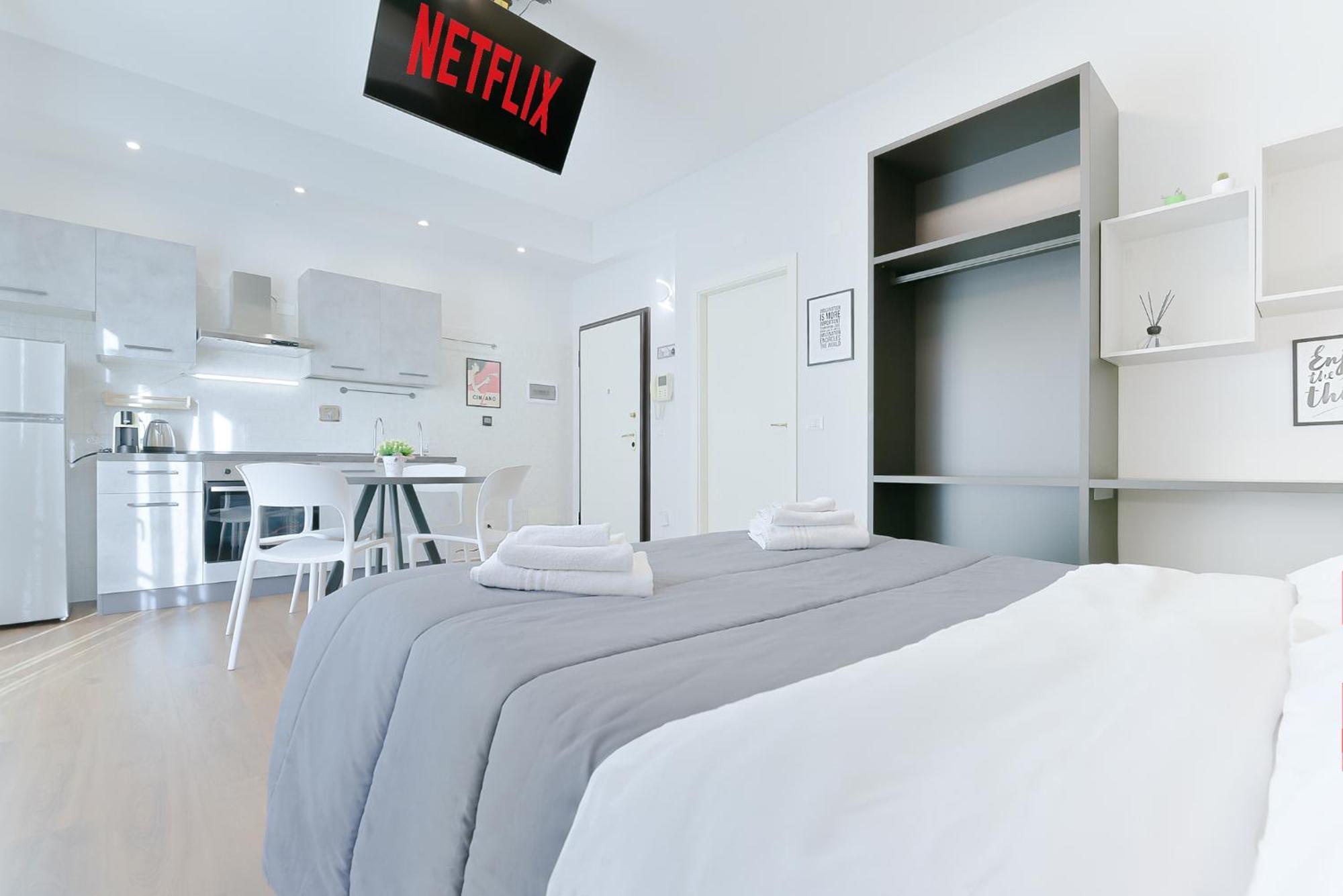Taron House - Bologna Center Station & Fiera Apartment Bagian luar foto