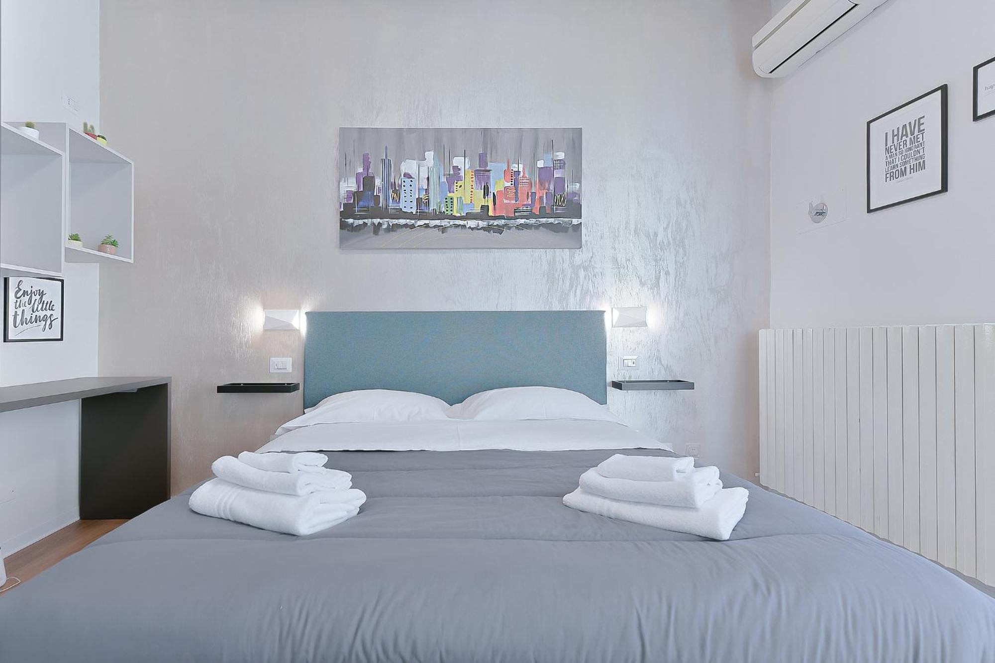 Taron House - Bologna Center Station & Fiera Apartment Bagian luar foto